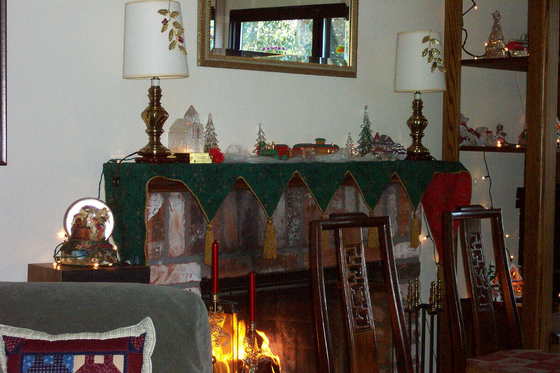 Christmas Decorations- Living room fireplace