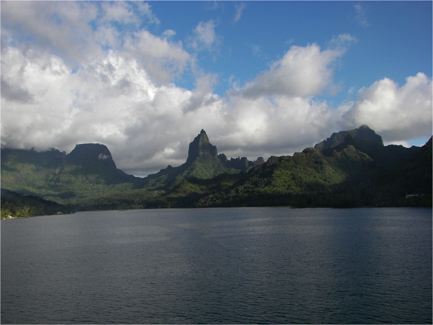 Late Saturday afternoon views of Moorea and lagoon.