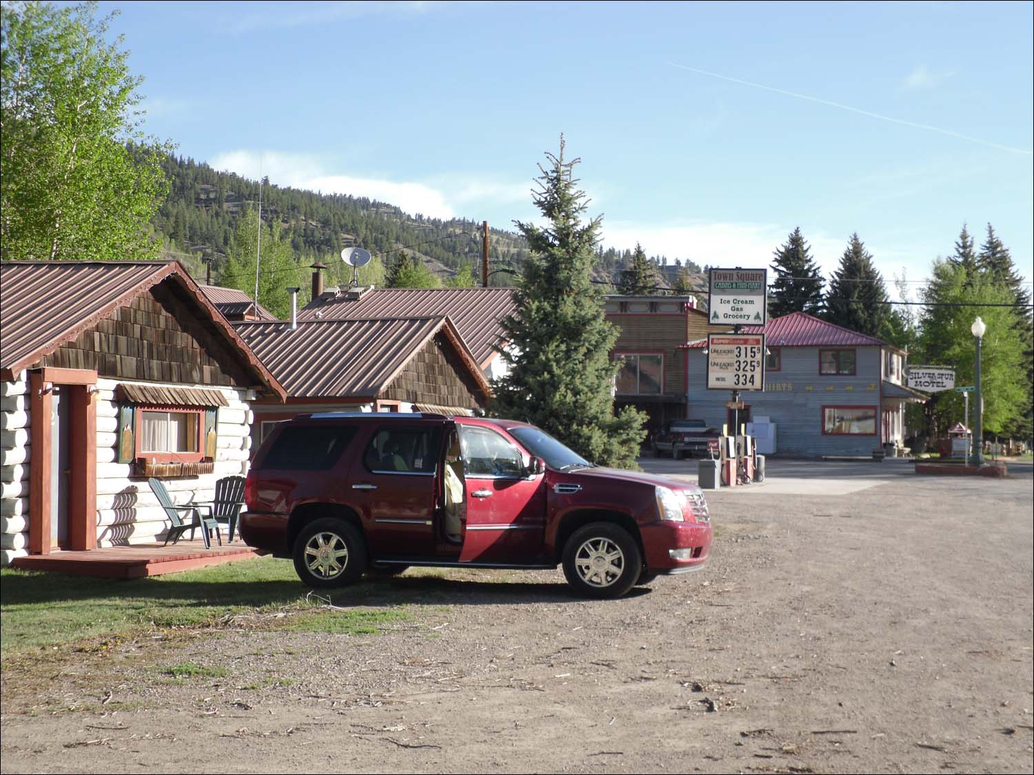 Lake City, CO-Iron Kettle Cabins on main street