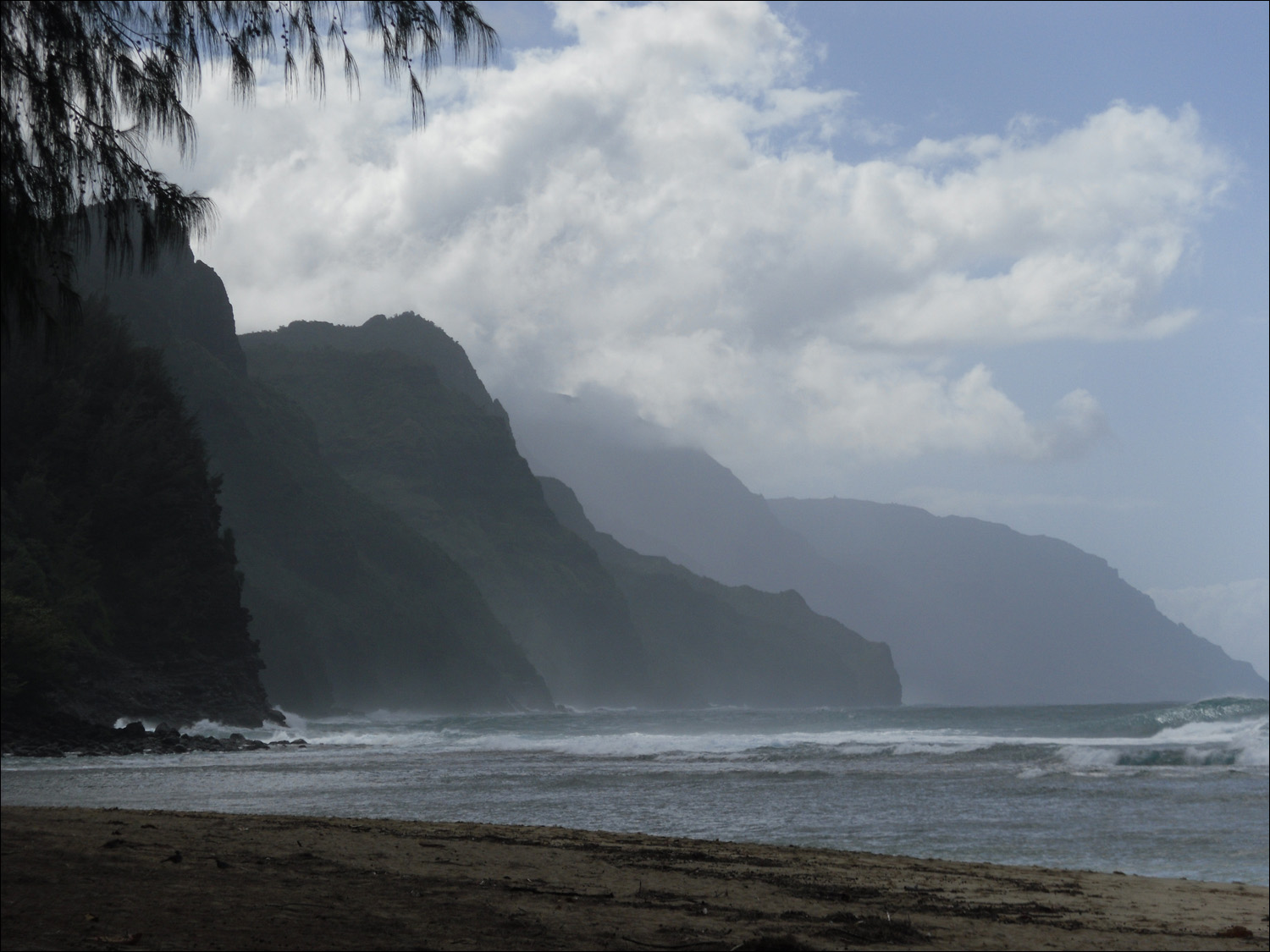 Pictures from Ke'e beach located at Haena State Park