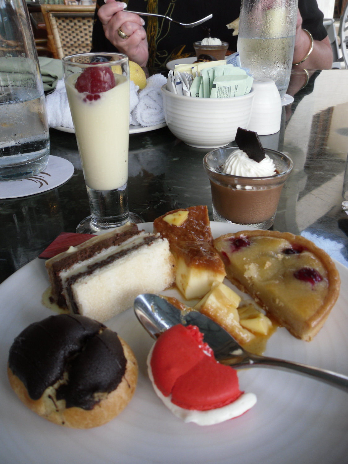 Desserts at the Kauai Grand Hyatt on Thanksgiving Day