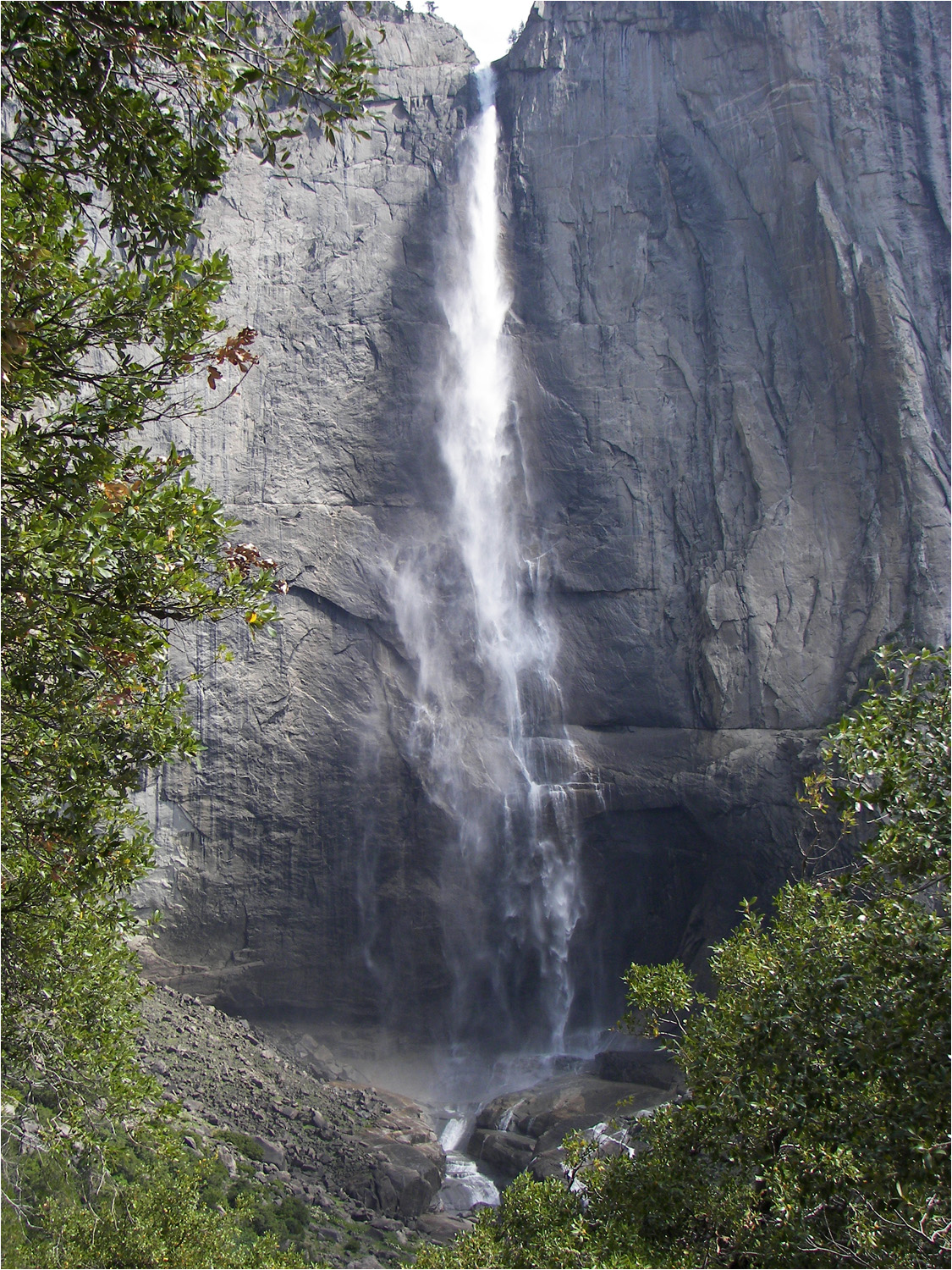 Upper Yosemite Falls Hike- First views of upper falls from trail