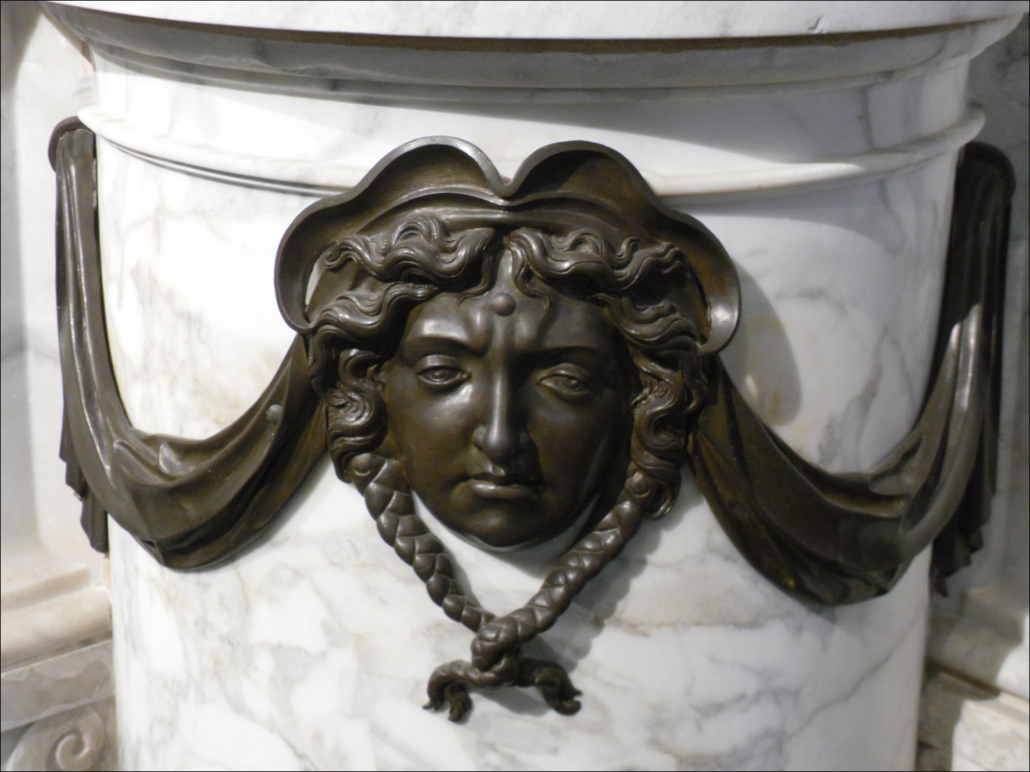 Tomb of William 1of Orange in the Nieuwe Kerk.