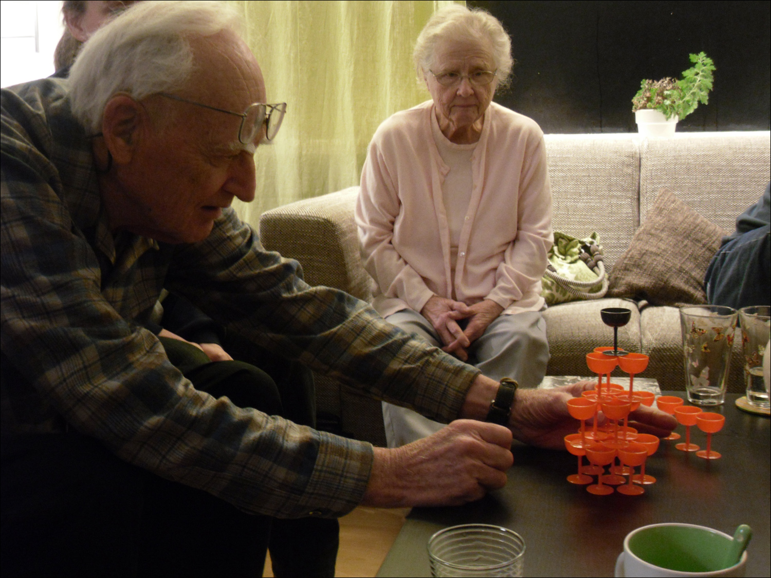 Dutch dinner and game night at home of Martijn and Joseba- Then dad