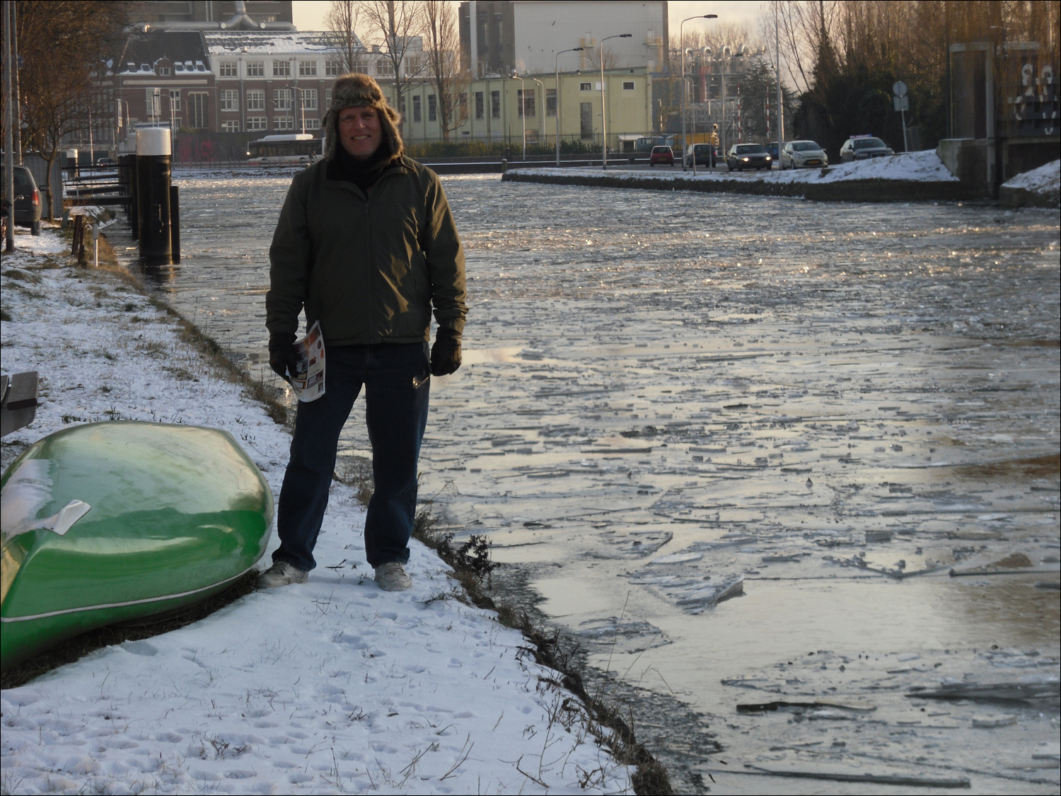 Bob w/canoe by canal in Delft