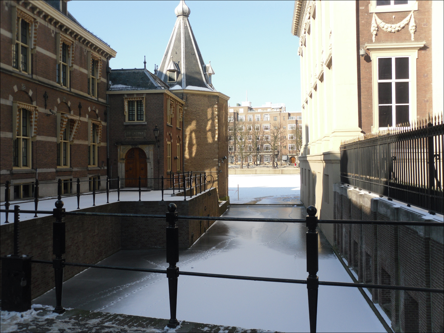 Hague-the small tower on left is where the prime minister works